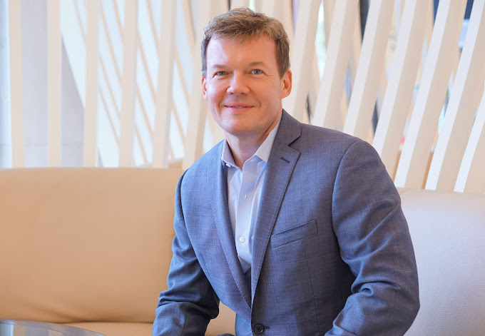 Raymond Douglas MD, PhD